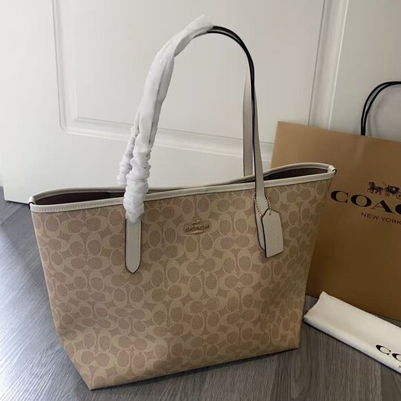 Coach Tote Bag - Picture 2 of 8